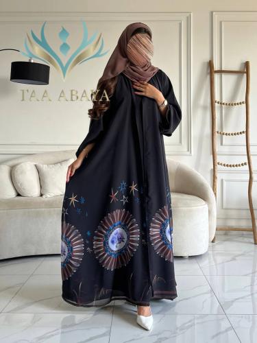 Chiffon abaya lined with print, the design is a half circle.