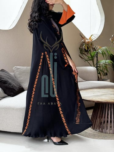 عباية كريب بلقيس تطريز يدوي، القصة استريت