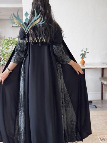 عباية كريب سبيشل ، القصة استريت