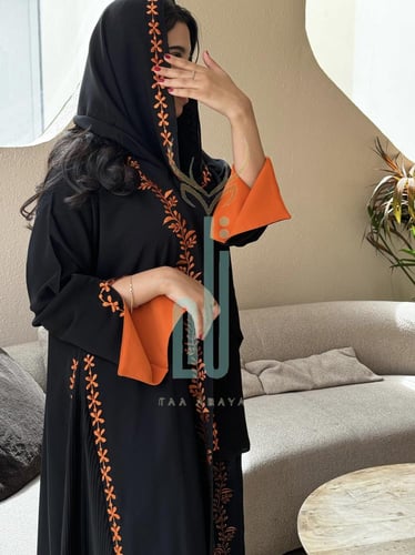 عباية كريب بلقيس تطريز يدوي، القصة استريت