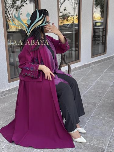 عباية كريب صيفي مع سديري مطرز يدوي ، القصة استريت