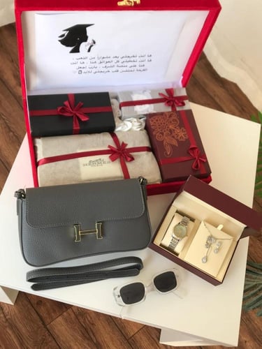 هدايا نسائية شنطة ماركة هرمز