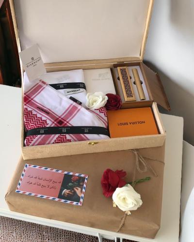 هدية ماركة جيفنشي