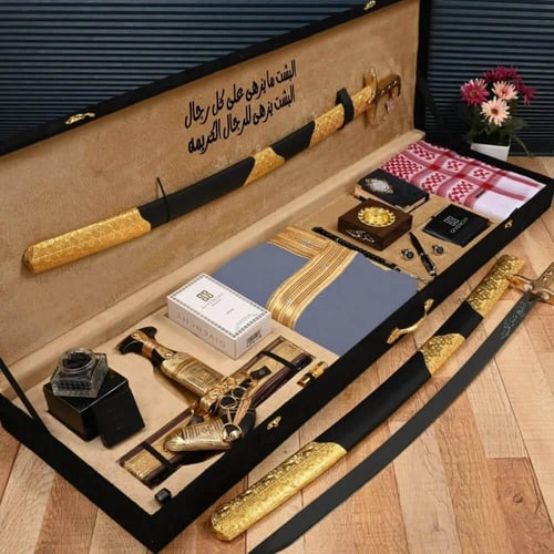 هدايا ملكية تذكارية فاخرة ومتكاملة بتصميم خاص