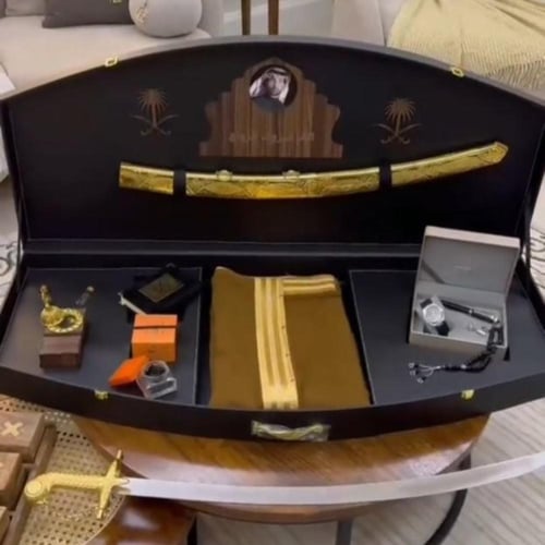 هدايا رجالية فاخرة لجميع المناسبات بتصميمها الخاص...