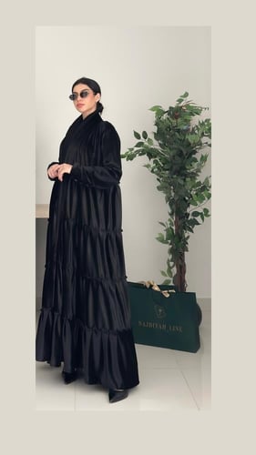 عبايه مخمل طبقات