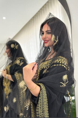 طرحة تل أسود سيفين ونخلة ذهبي