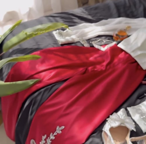 طقم قطعتين بنطلون مطرز مع بلوزة