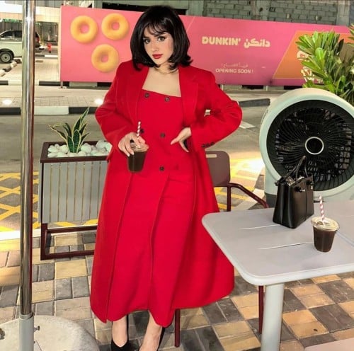 فستان احمر قطعتين كم طويل