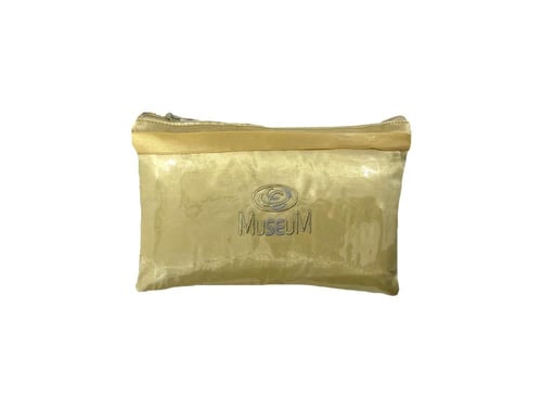 سجادة صلاة ساتان خفيفة بشنطة