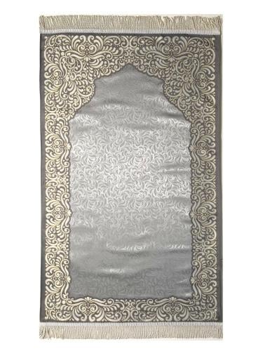 طقم سجادة مع ثوب صلاة