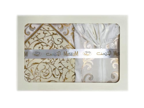 طقم سجادة مع ثوب صلاة