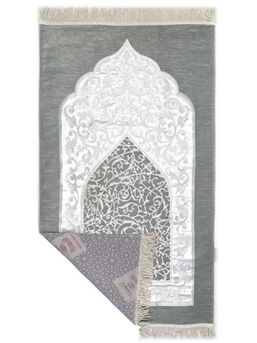 سجادة صلاة شينيل في علبة