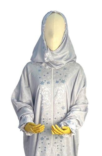 طقم سجادة مع ثوب صلاة