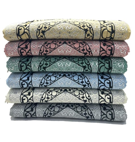 سجادة صلاة شانيل ميموري فوم