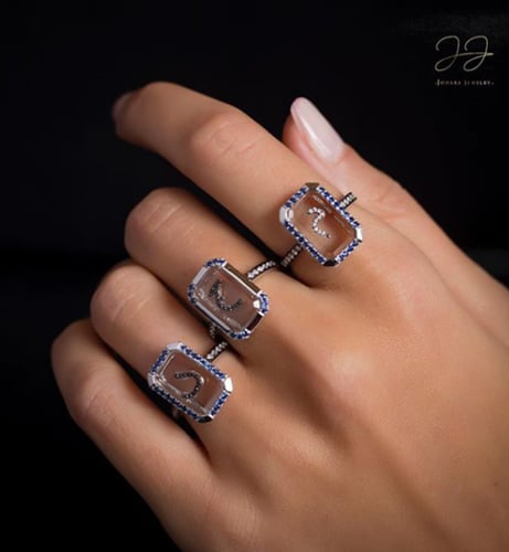 خاتم حرف من الكوارتز الأبيض مصنوع من الذهب عيار 18...