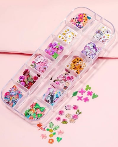 لصق اظافر شكل ورد