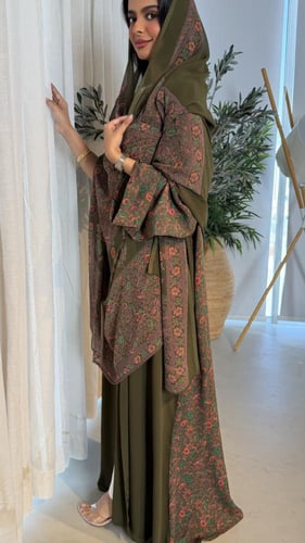 عباية حرير فلورا زيتي