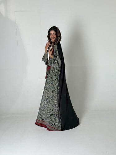 عباية الحرير الاسود 4