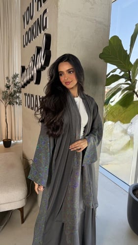 عباية حرير فلورا رمادي