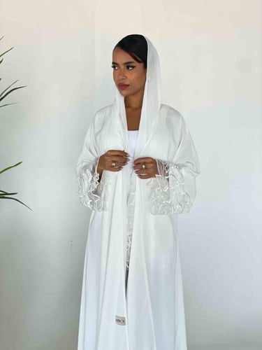 عباية سومة ابيض
