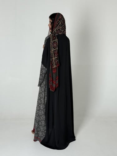 عباية الحرير الاسود 4