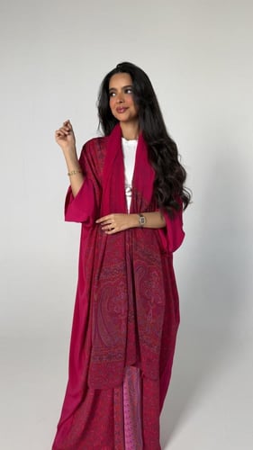 عباية حرير بيزلي توتي