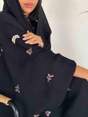 بشت الورود الصغيرة