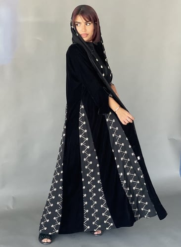 عباية ذهب قطيفة