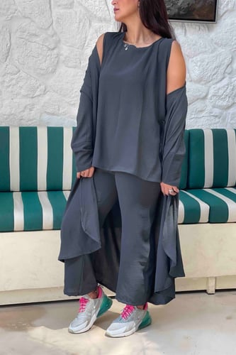 طقم رمادي 4 قطع