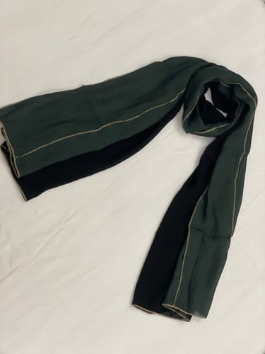 طرحه خضراء بنوعين من القماش