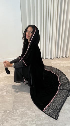 عباية شتوي بالدانتيل