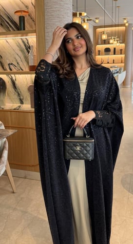 عباية قمر كحلي بشت