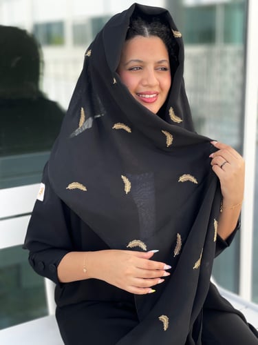 طرحه بوال سوداءمطرزه بالذهبي