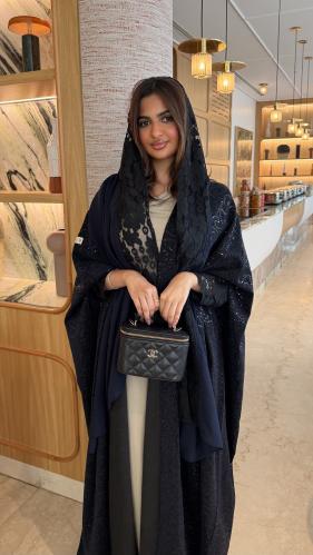 عباية قمر كحلي بشت