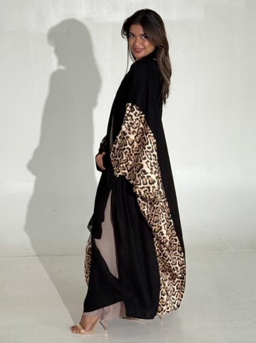 عباية تايقر