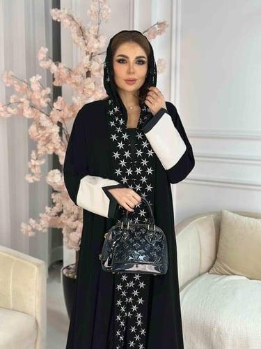 عباية نجمة السوداء