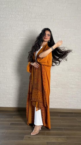 عباية حرير بيزلي منجاوي