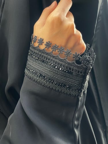 عباية راس بكلفه على الكم