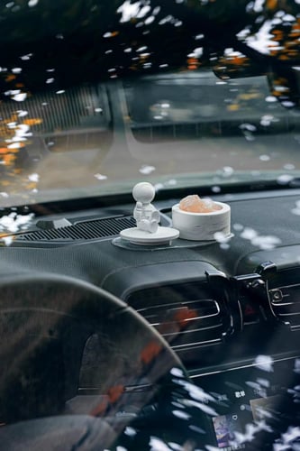 فواحة رائد الفضاء لسيارة