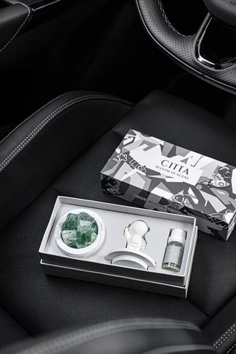 فواحة رائد الفضاء لسيارة