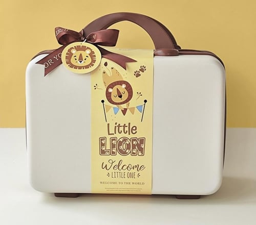 شنطة ملابس المواليد الاسد الرضيع