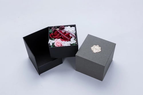 بوكس مع الورد