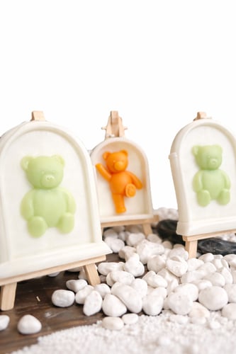 شموع برواز الفرح