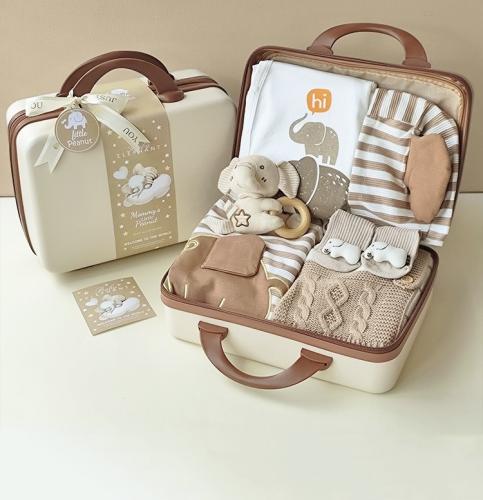 شنطة ملابس المواليد الفيل السعيـد