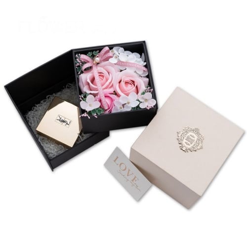 بوكس مع الورد