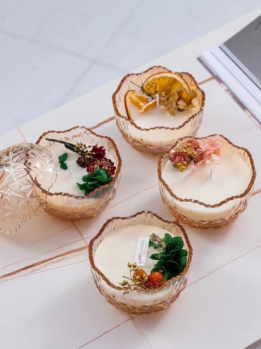 شموع الأرجوان