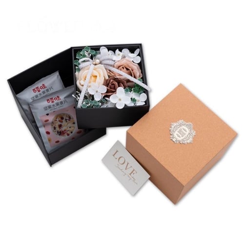 بوكس مع الورد