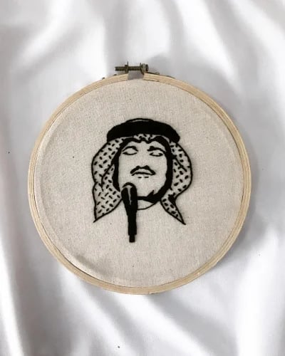 لوحة مطرزه ستايل بوب ارت -محمد عبده