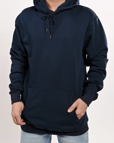 تطريز على بلوفر كحلي حسب الطلب